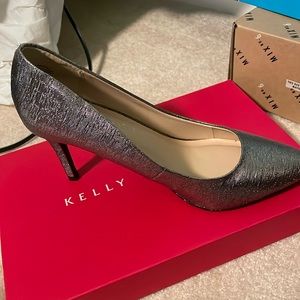 Kelly and Katie brand new pumps silver